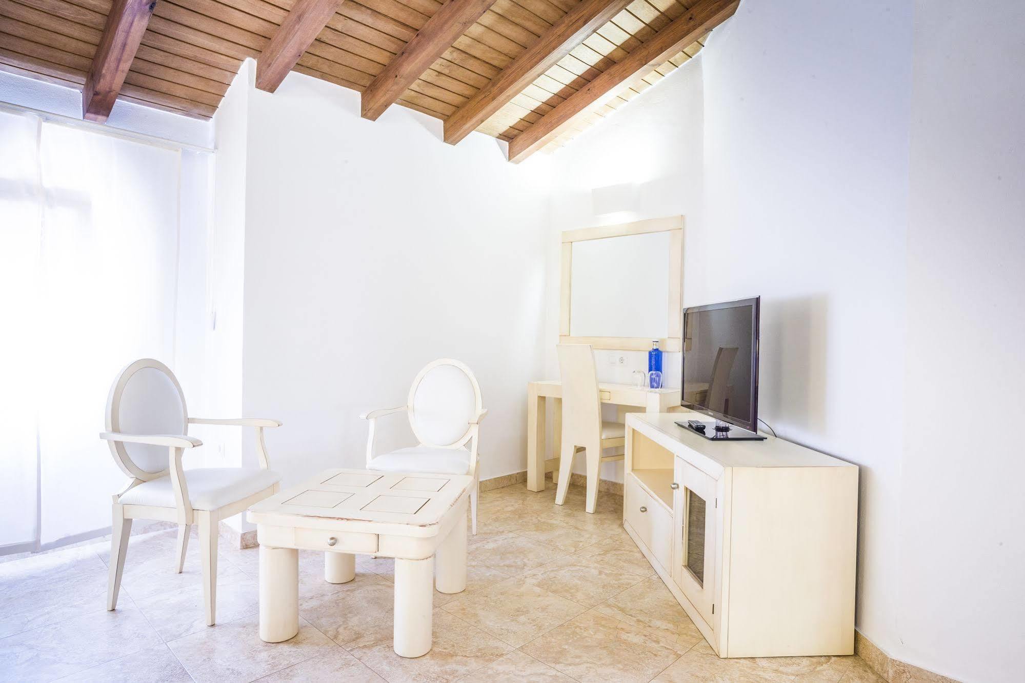 Arohaz & Restaurante Hotel
