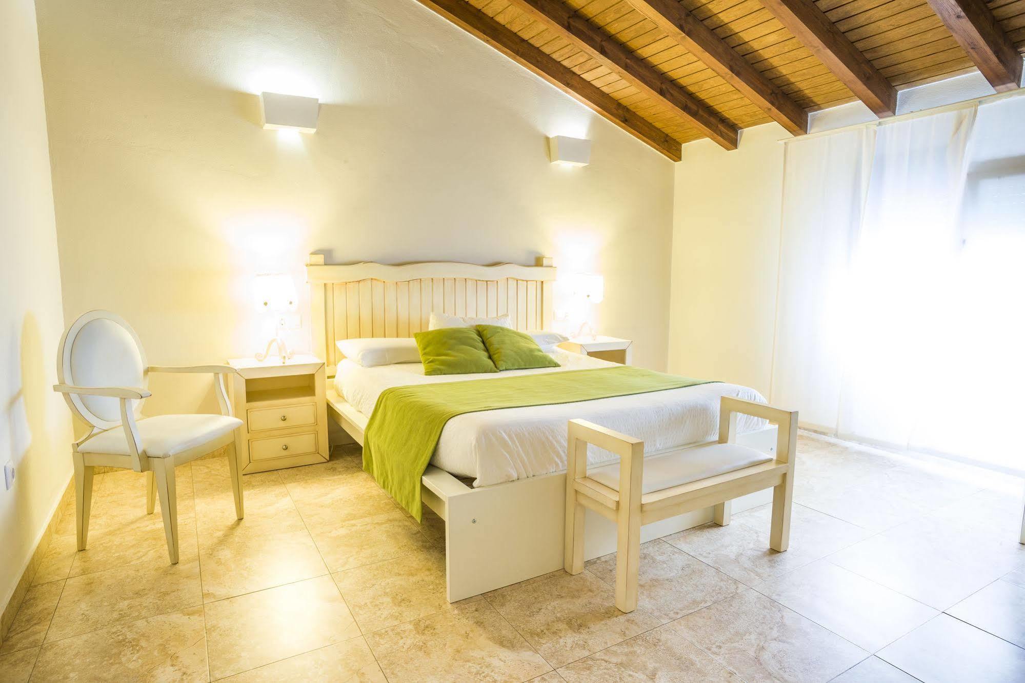 Hotel Arohaz & Restaurante Zahora