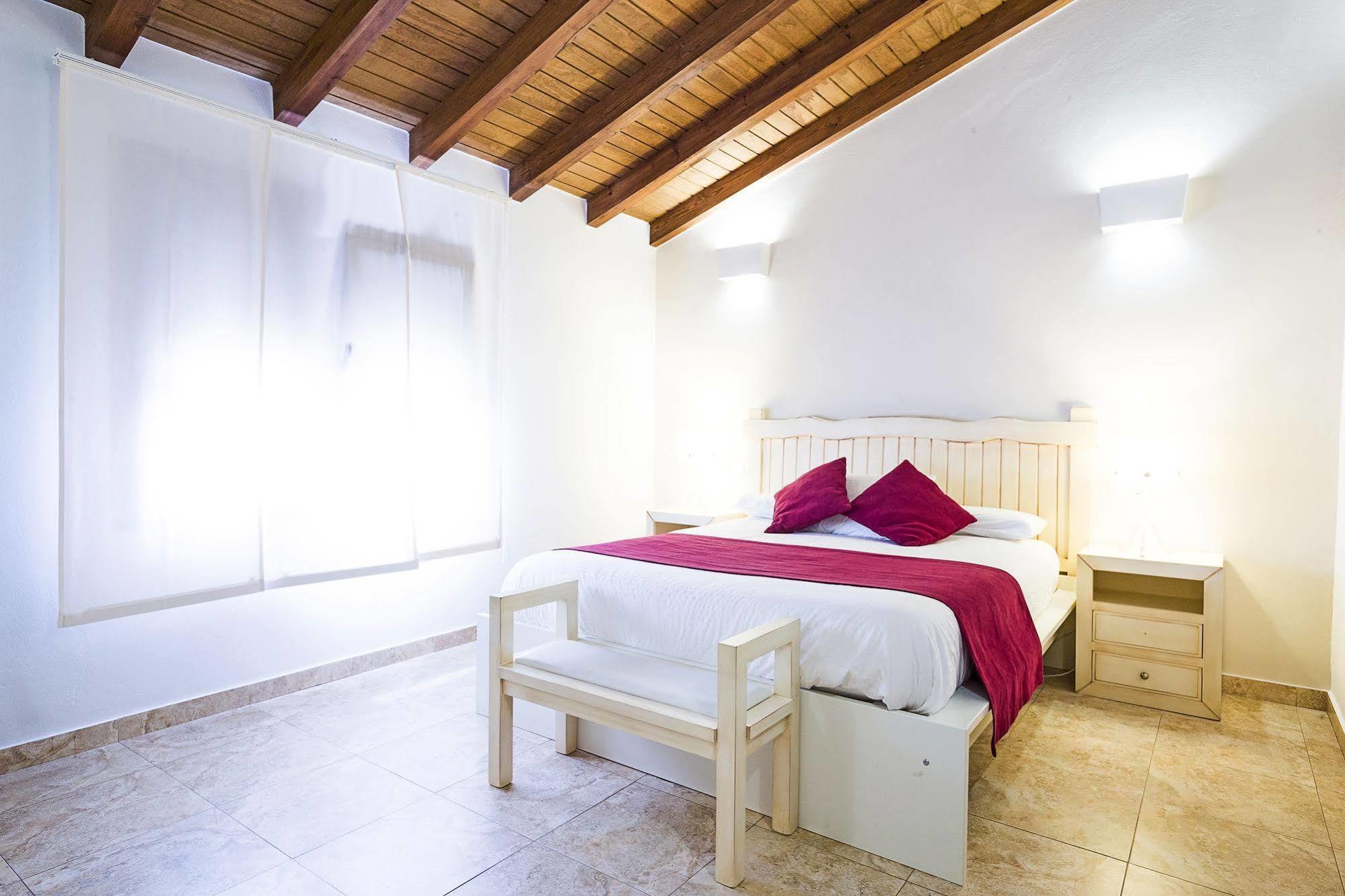 Arohaz Hotel & Restaurante Zahora
